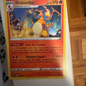 Charizard / Dracaufeu Pokémon card mint condition